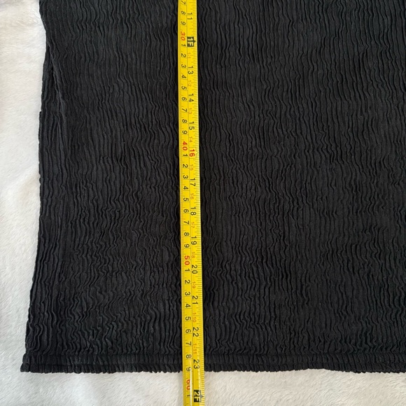 Vintage Black Crinkle Shoulder Pad Top – Gloria Lance – M Petite – Made in USA - Picture 5 of 7